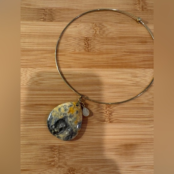 Artisan 🧑‍🎨 Bumblebee 🐝 Jasper Pendant Necklace - Picture 7 of 8